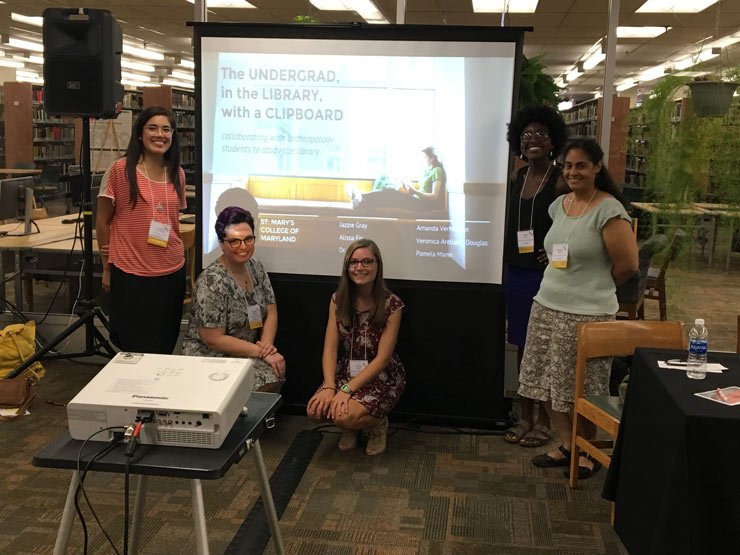 librarians-and-students-presentation